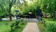 Площадка для воркаута в городе Москва №6725 Средняя Современная фото