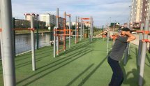 Площадка для воркаута в городе Якутск №8853 Средняя Современная фото