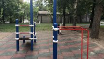Площадка для воркаута в городе Мытищи №9730 Маленькая Современная фото