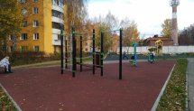 Площадка для воркаута в городе Долгопрудный №10293 Маленькая Современная фото