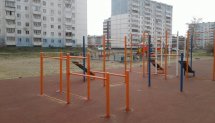 Площадка для воркаута в городе Ангарск №5142 Маленькая Современная фото