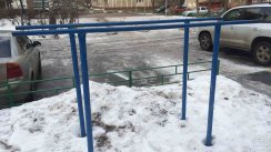 Площадка для воркаута в городе Москва №4863 Маленькая Современная фото