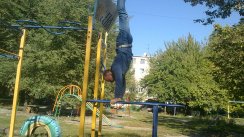 Площадка для воркаута в городе Запорожье №1826 Маленькая Современная фото