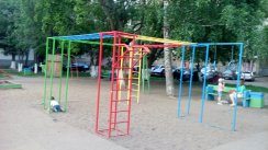 Площадка для воркаута в городе Набережные Челны №2931 Маленькая Современная фото
