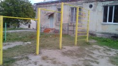 Площадка для воркаута в городе Нальчик №5743 Средняя Современная фото