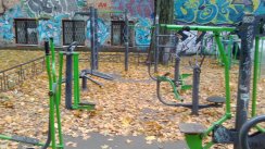 Площадка для воркаута в городе Санкт-Петербург №5823 Маленькая Современная фото