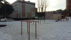 Площадка для воркаута в городе Москва №15 Средняя Современная фото