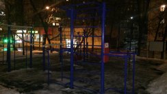 Площадка для воркаута в городе Москва №6000 Маленькая Современная фото