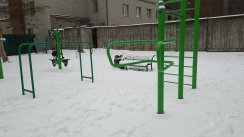 Площадка для воркаута в городе Санкт-Петербург №6100 Маленькая Современная фото