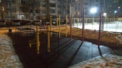 Площадка для воркаута в городе Мытищи №6233 Маленькая Современная фото