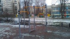Площадка для воркаута в городе Санкт-Петербург №6239 Маленькая Современная фото