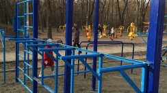 Площадка для воркаута в городе Киев №6267 Средняя Современная фото