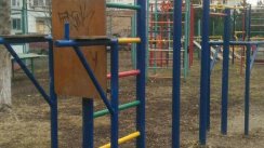 Площадка для воркаута в городе Люберцы №6357 Маленькая Современная фото