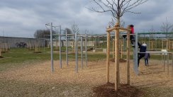 Площадка для воркаута в городе Мюнхен №6476 Большая Современная фото