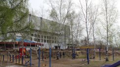 Площадка для воркаута в городе Биробиджан №6586 Средняя Современная фото
