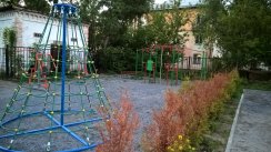 Площадка для воркаута в городе Новосибирск №6694 Маленькая Современная фото