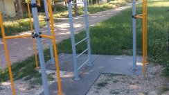 Площадка для воркаута в городе Севастополь №6759 Маленькая Современная фото