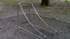 Площадка для воркаута в городе Франкфурт №7074 Средняя Современная фото