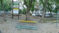 Площадка для воркаута в городе Бийск №7120 Маленькая Современная фото