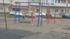 Площадка для воркаута в городе Абакан №7570 Маленькая Современная фото