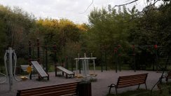 Площадка для воркаута в городе Москва №7579 Маленькая Современная фото