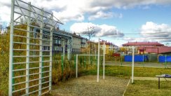 Площадка для воркаута в городе Поронайск №7710 Маленькая Современная фото