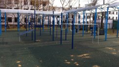 Площадка для воркаута в городе Елизово №6093 Средняя Современная фото