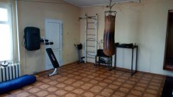 Площадка для воркаута в городе Чита №7977 Маленькая Современная фото