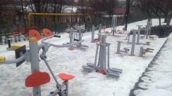 Площадка для воркаута в городе Одесса №8250 Маленькая Современная фото