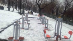 Площадка для воркаута в городе Одесса №8250 Маленькая Современная фото