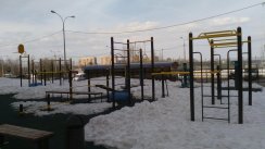 Площадка для воркаута в городе Долгопрудный №8356 Средняя Современная фото