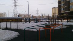 Площадка для воркаута в городе Долгопрудный №8356 Средняя Современная фото