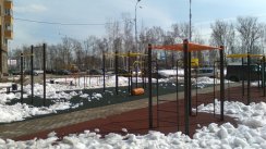 Площадка для воркаута в городе Долгопрудный №8357 Средняя Современная фото