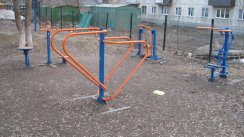 Площадка для воркаута в городе Новосибирск №8391 Маленькая Современная фото