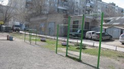 Площадка для воркаута в городе Новосибирск №8447 Маленькая Современная фото
