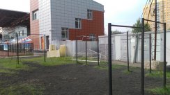 Площадка для воркаута в городе Долгопрудный №8506 Маленькая Современная фото