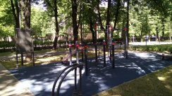 Площадка для воркаута в городе Москва №7474 Средняя Современная фото