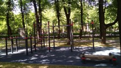 Площадка для воркаута в городе Москва №7474 Средняя Современная фото