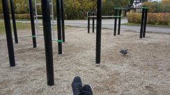 Площадка для воркаута в городе Сургут №9051 Средняя Современная фото