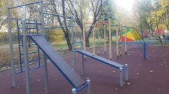 Площадка для воркаута в городе Москва №9143 Средняя Современная фото