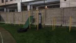 Площадка для воркаута в городе Санкт-Петербург №9157 Маленькая Современная фото