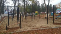 Площадка для воркаута в городе Абинск №9210 Средняя Современная фото