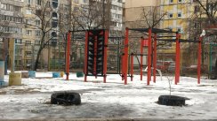 Площадка для воркаута в городе Киев №9292 Маленькая Современная фото