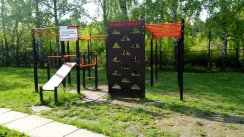 Площадка для воркаута в городе Киев №9626 Маленькая Современная фото