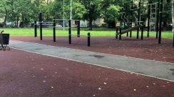 Площадка для воркаута в городе Москва №9871 Средняя Современная фото