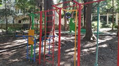 Площадка для воркаута в городе Сочи №9889 Маленькая Современная фото