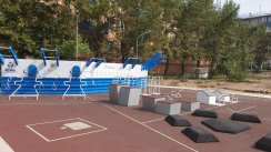 Площадка для воркаута в городе Чита №10098 Средняя Современная фото