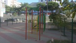 Площадка для воркаута в городе Геленджик №10166 Маленькая Современная фото