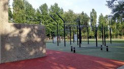 Площадка для воркаута в городе Познань №10531 Средняя Хомуты фото