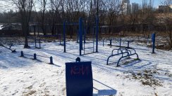 Площадка для воркаута в городе Москва №10611 Маленькая Современная фото